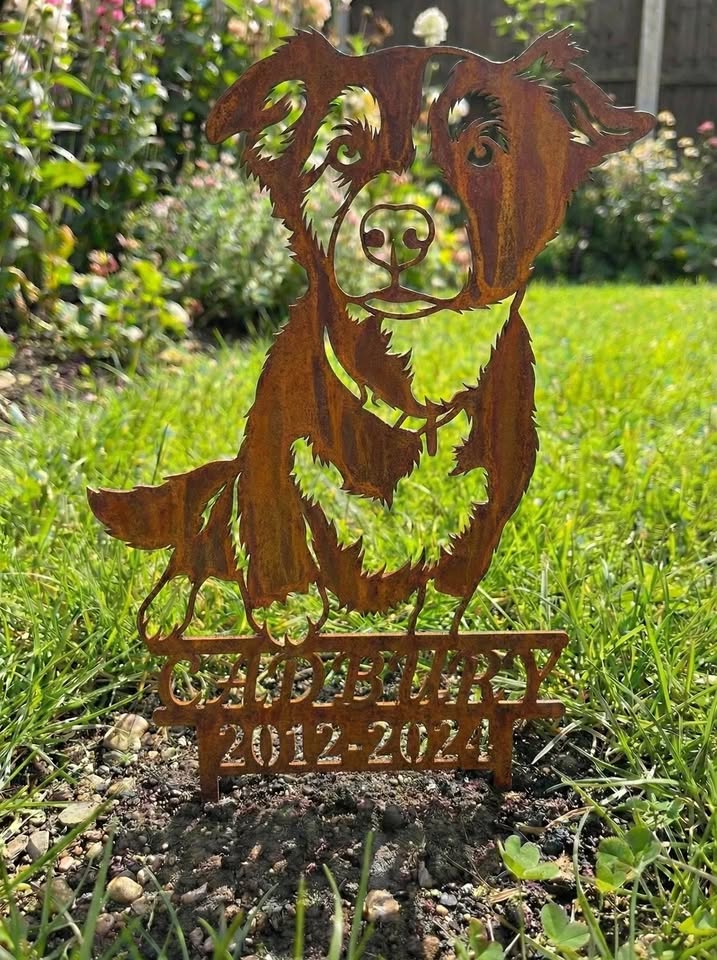 Custom Pet Memorial Garden Stake - Image 1 - Sunburnt Steel